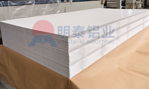 5M52铝板厂家_门板料_雕刻用的5m52铝板价格多少