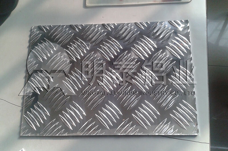 3条筋花纹铝板价格多少_消防车防滑板花纹铝板规格