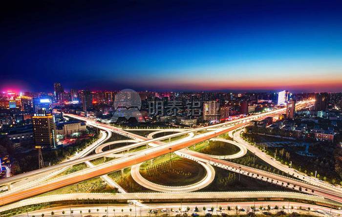 明泰铝业：助力畅通郑州构建现代化都市交通