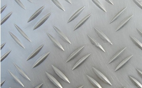 明泰铝业1060花纹铝板生产厂家为什么受欢迎？